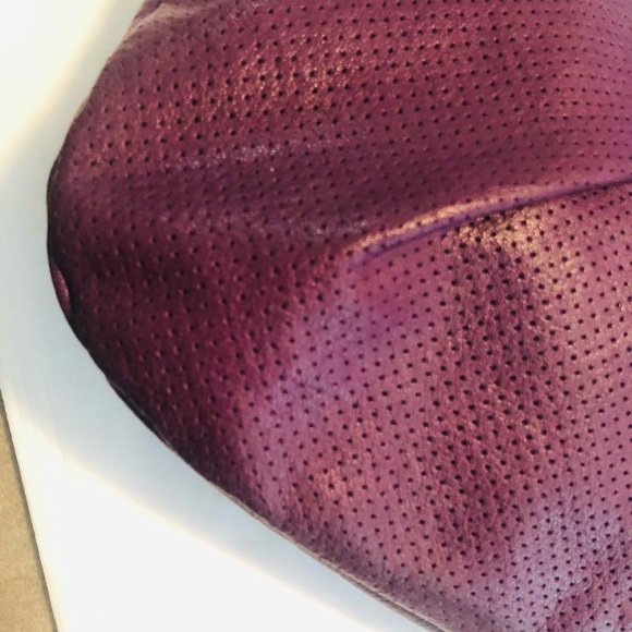 Marc By Marc Jacobs Purple Perforated Leather Large Shoulder Bag💜💙 - Picture 6 of 15